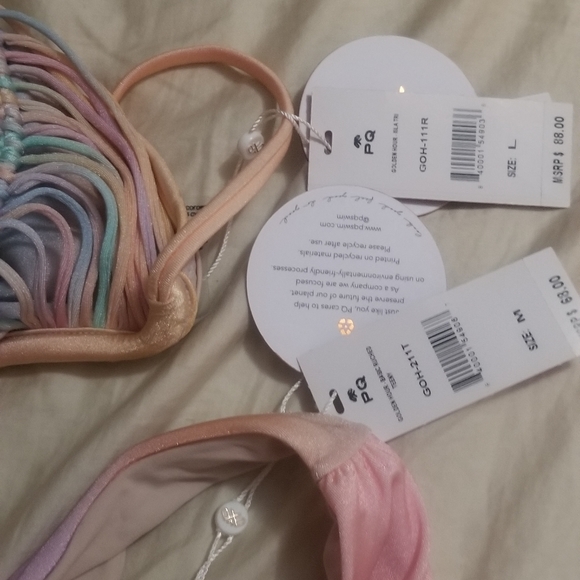 Bathing suit - Picture 3 of 3